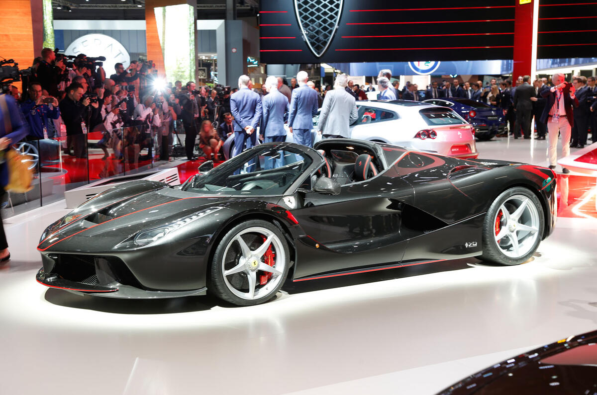 2017 LaFerrari Aperta makes Paris debut